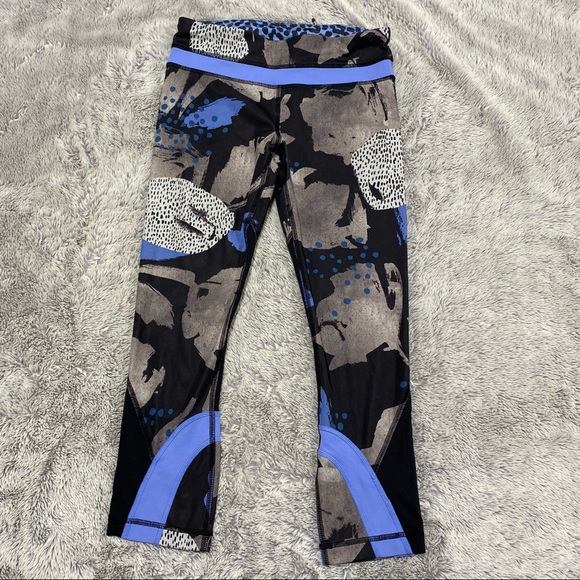 Lululemon Run Inspire Crop II - Picture 12 of 13